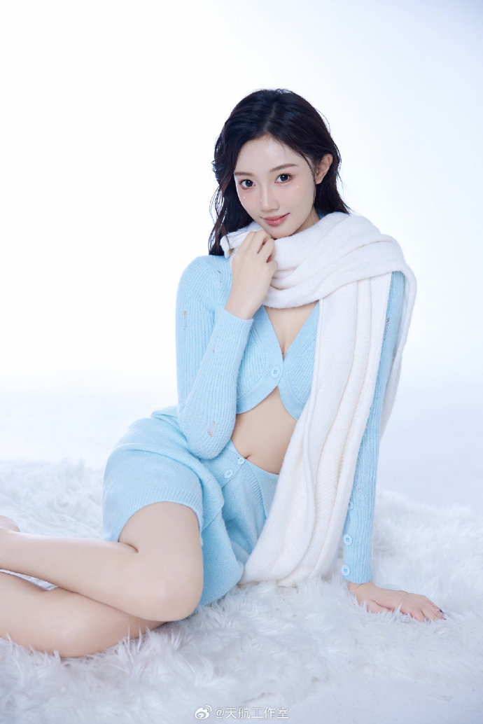 黑镜 封面