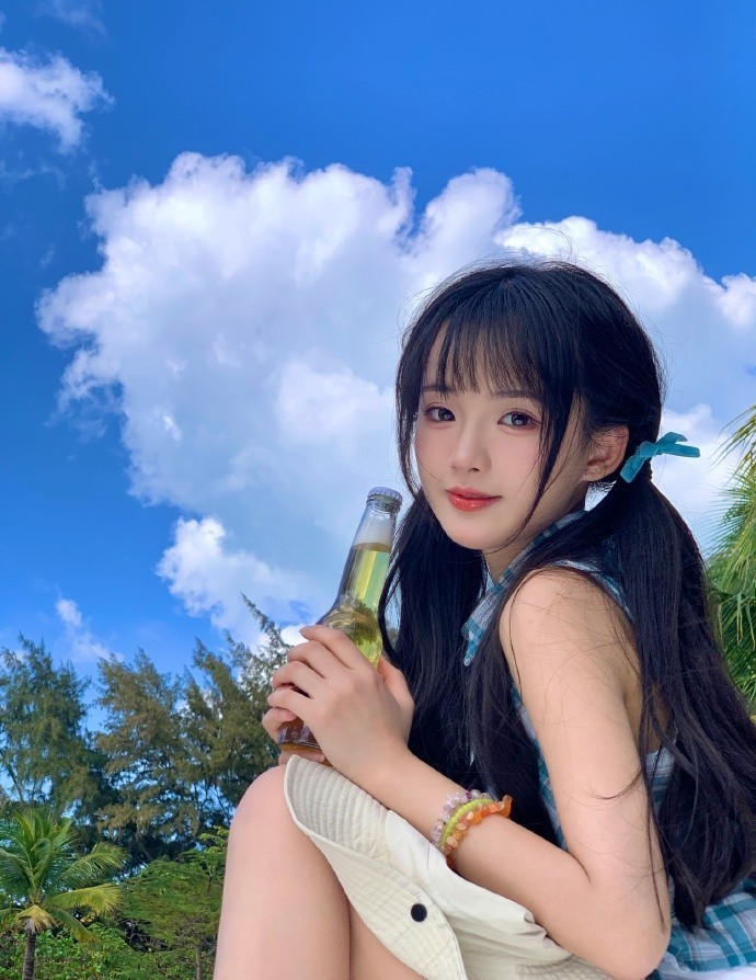 假面女郎 封面